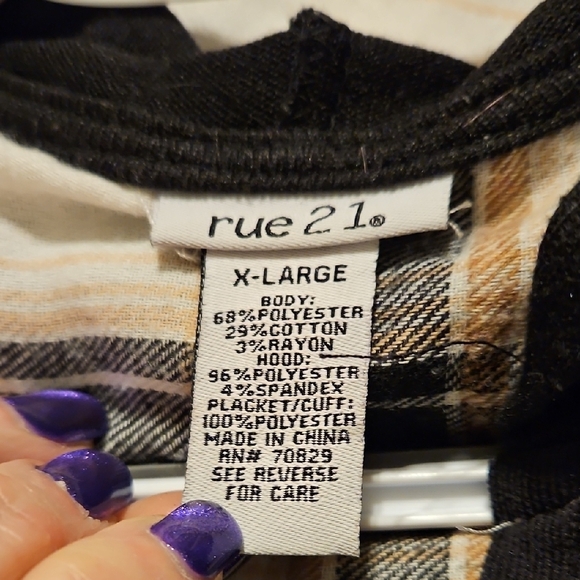 Rue21 Black and Cream Plaid Flannel Hoodie Shirt - Picture 8 of 8